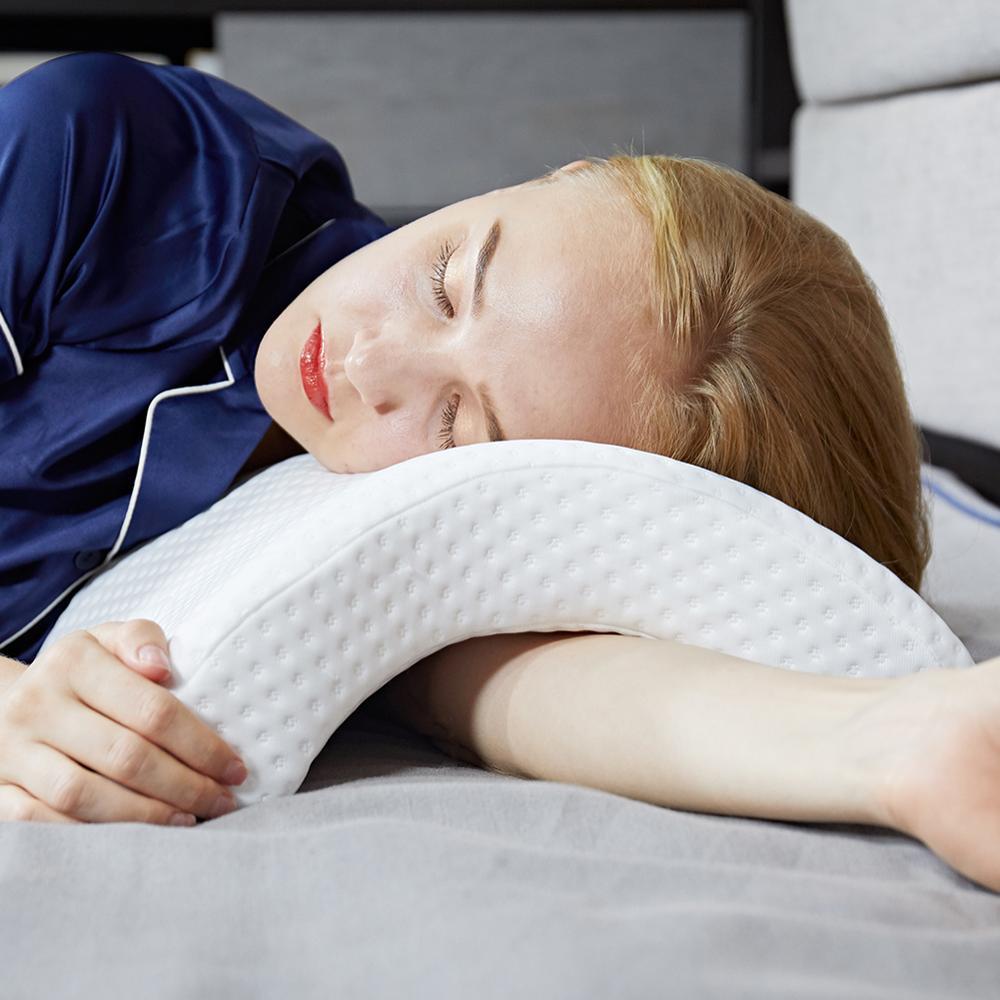 Premium Supportive Cloud Pillow – TheComfortHeaven™